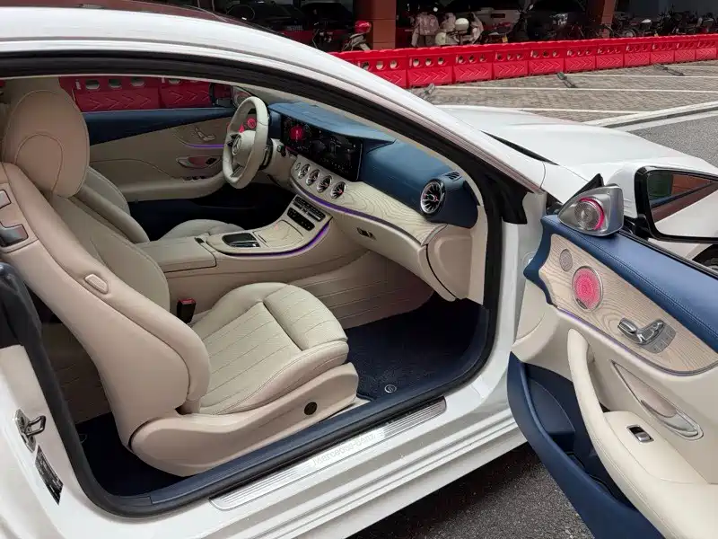 Mercedes-Benz E-Class 2020 — фото 18