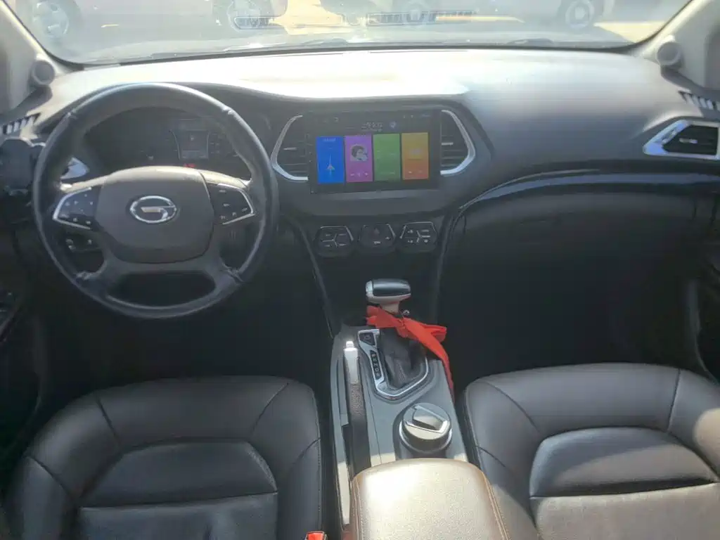 GAC Motor Trumpchi GS4 2015 — фото 10