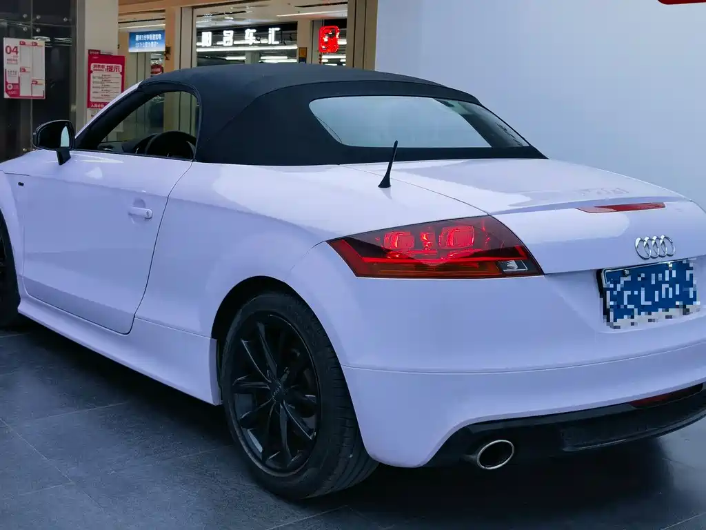 Audi TT 2015 — фото 11