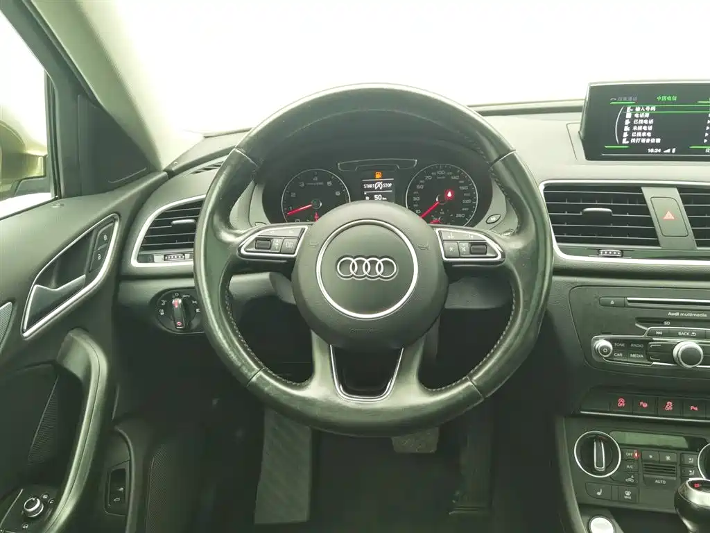 Audi Q3 2017 — фото 11