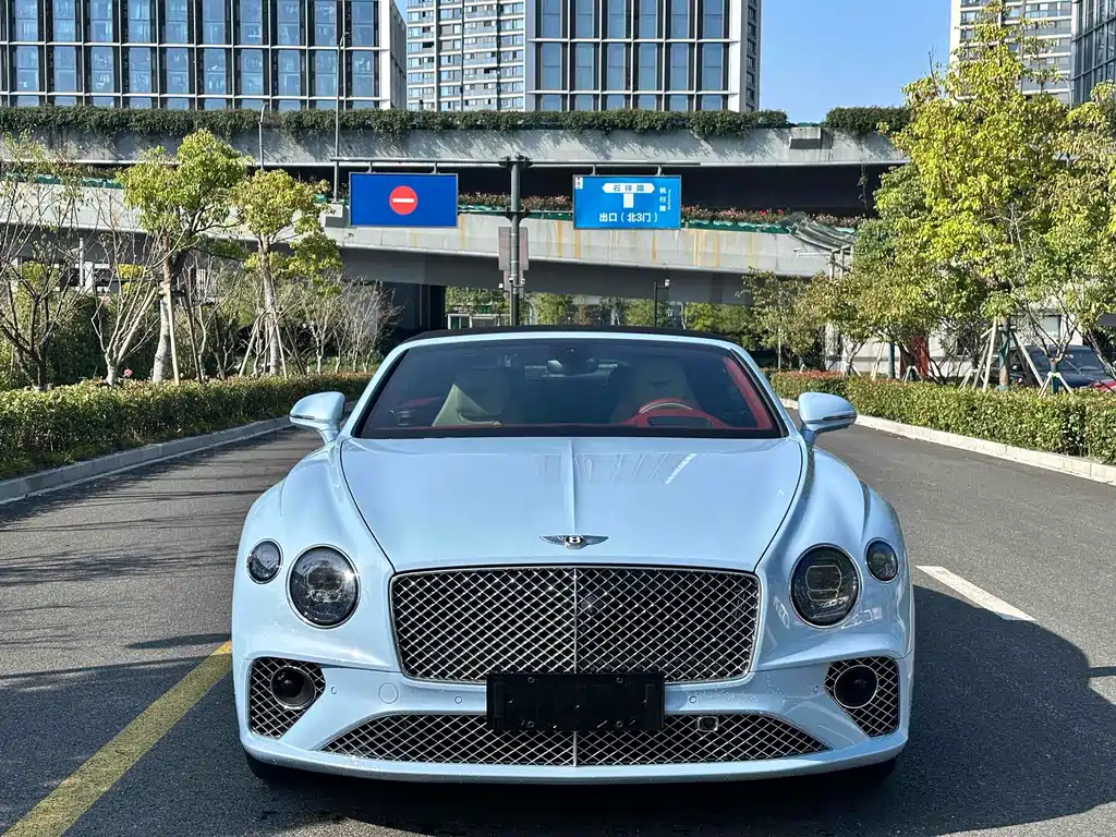 Bentley Continental 2022 — фото 2