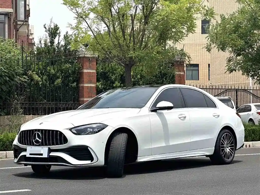 Mercedes-Benz C-Class 2023 — фото 1