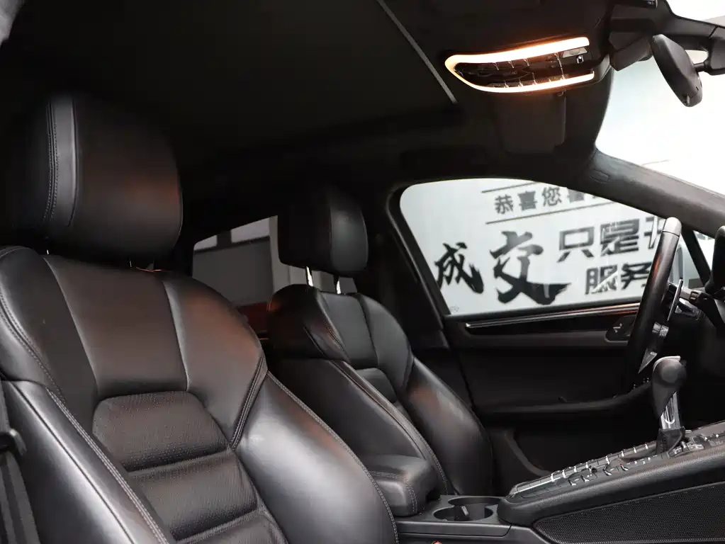 Porsche Macan 2015 — фото 23