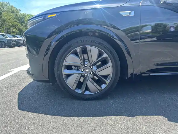 Li Auto L7 2024