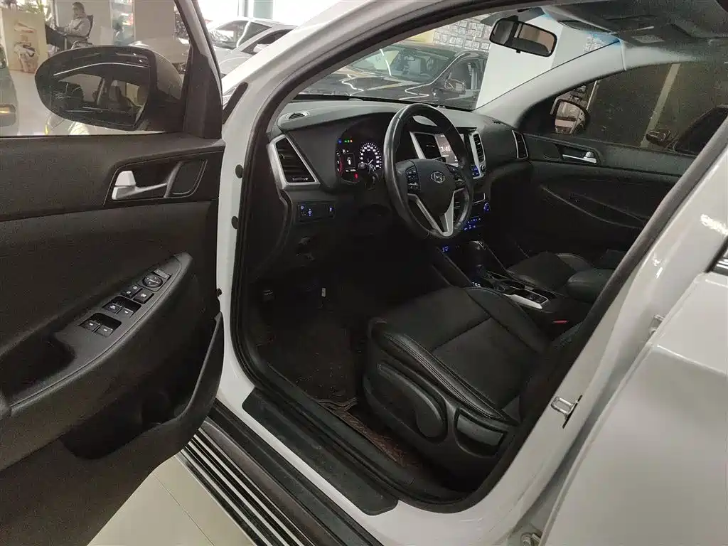 Hyundai Tucson 2016 — фото 16