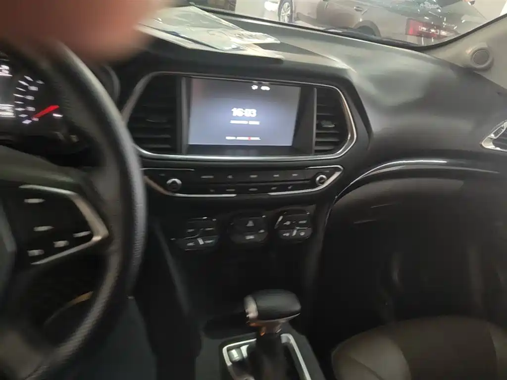 GAC Motor Trumpchi GS4 2016 — фото 13