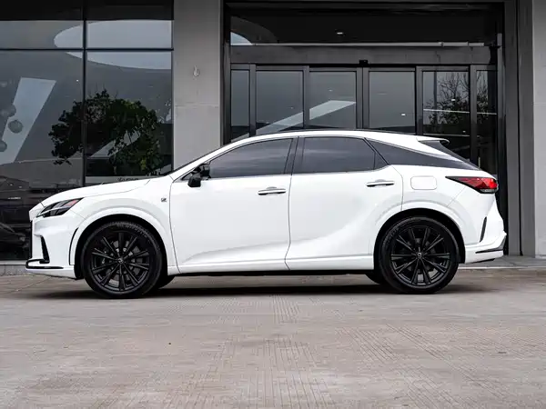Lexus RX 2023