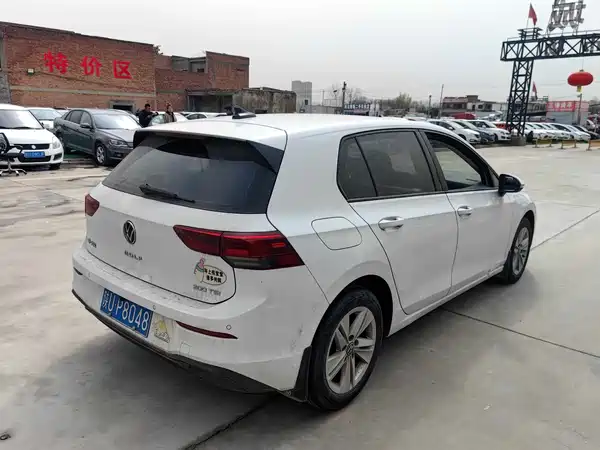 Volkswagen Golf 2021