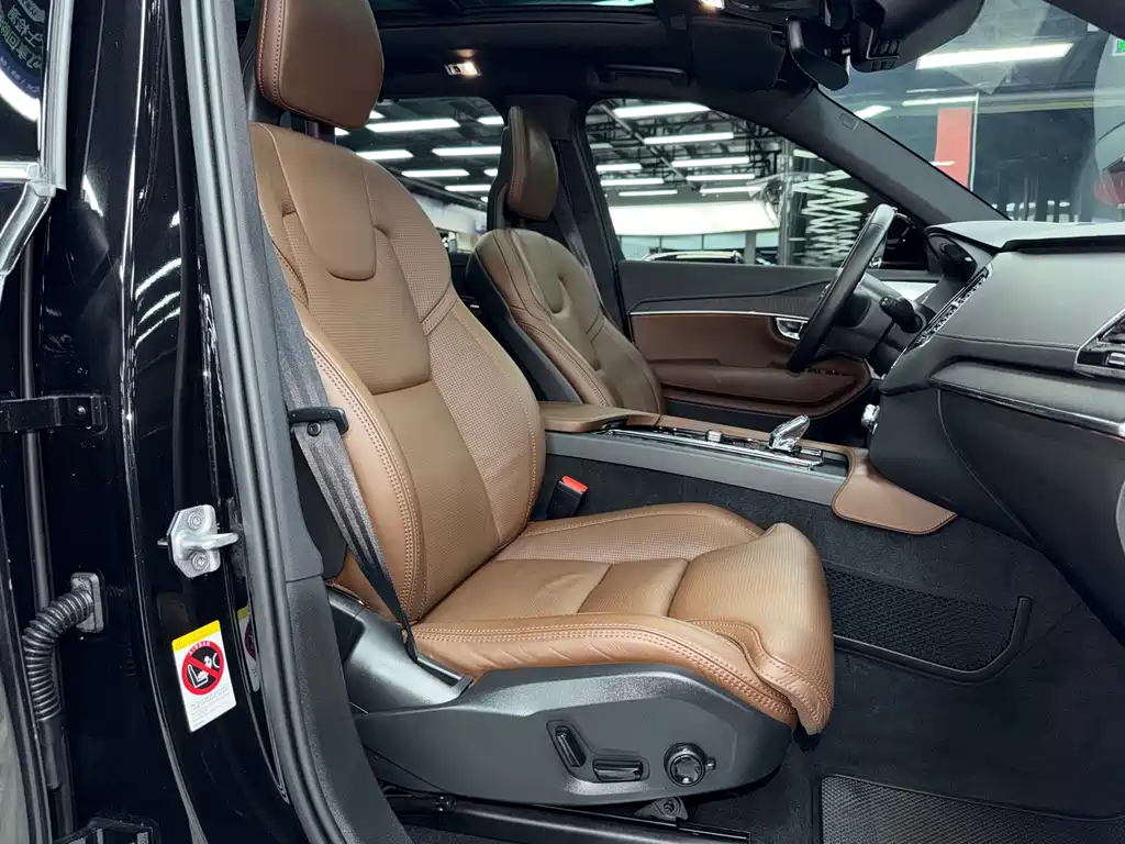 Volvo XC90 Plug-In Hybrid 2021 — фото 19