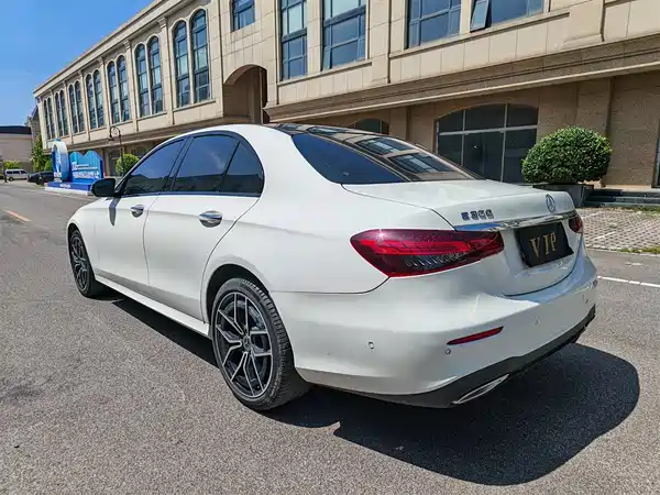 Mercedes-Benz E-Class 2022