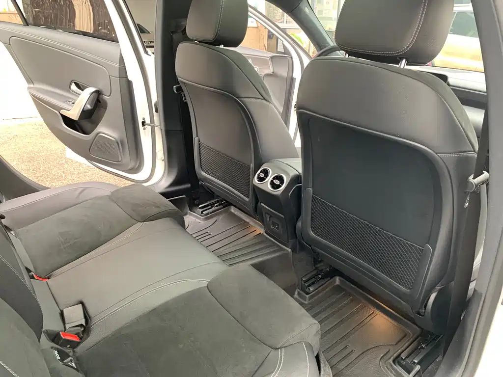 Mercedes-Benz A-Class 2023 — фото 10