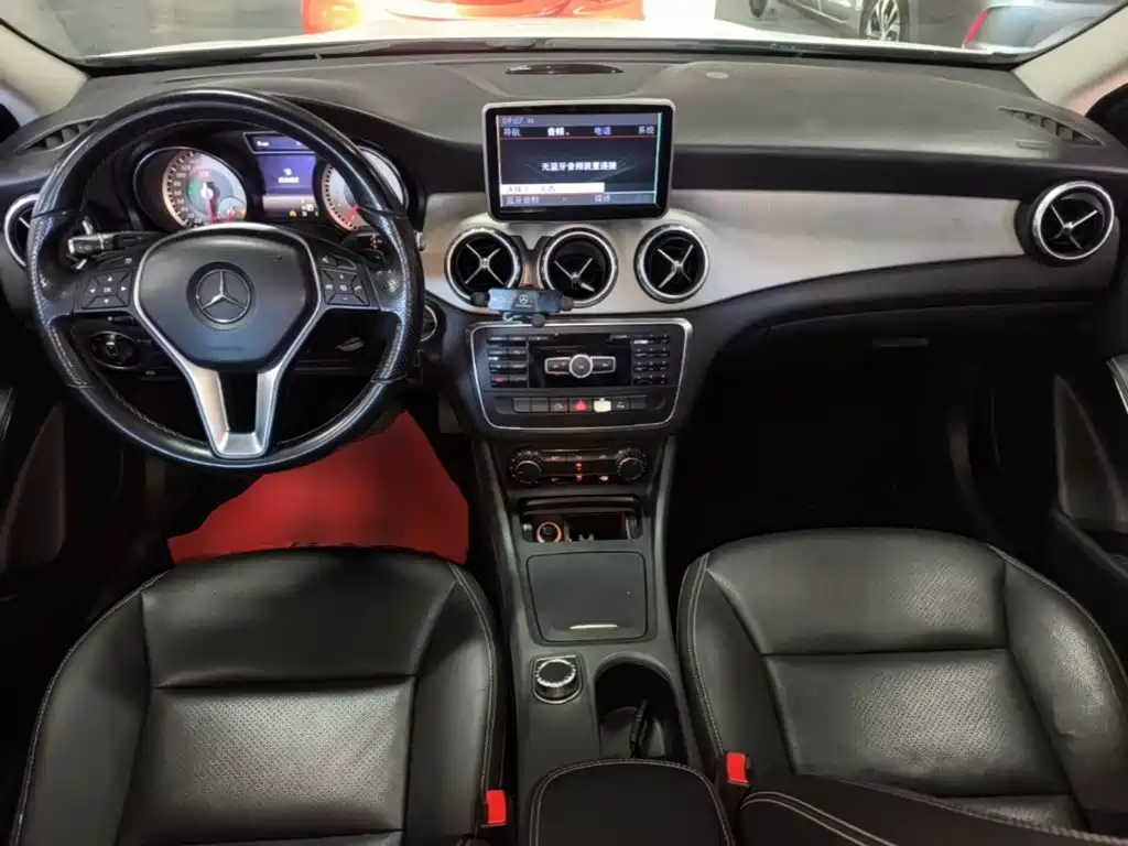 Mercedes-Benz GLA 2015 — фото 10