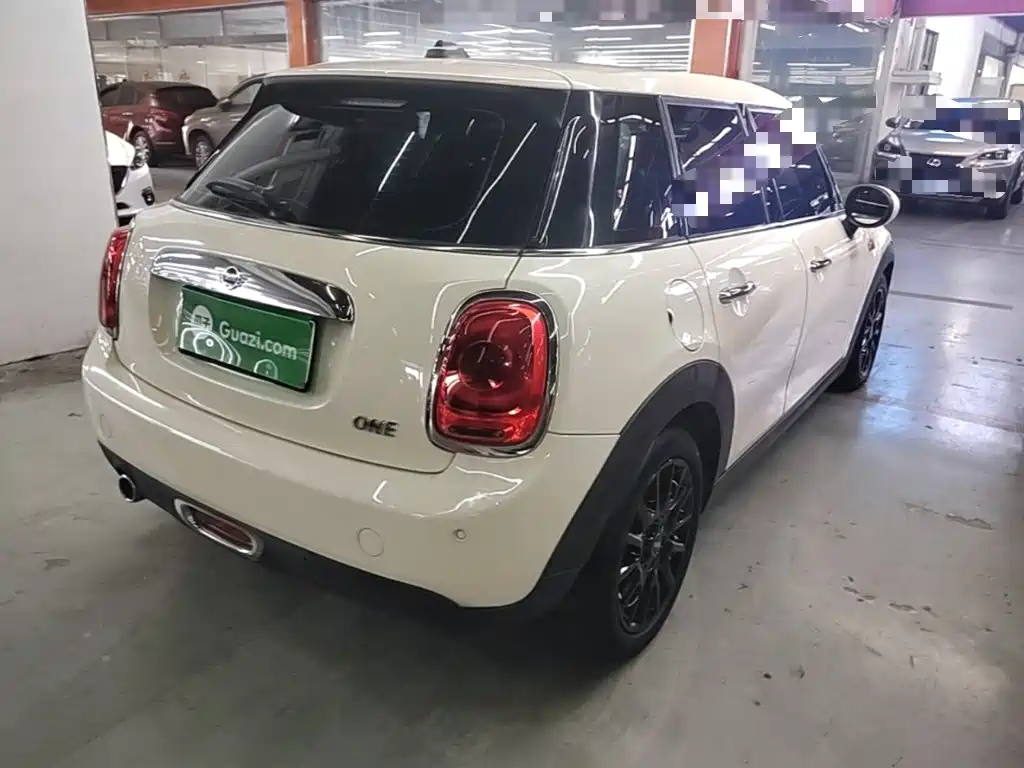 MINI MINI 2019