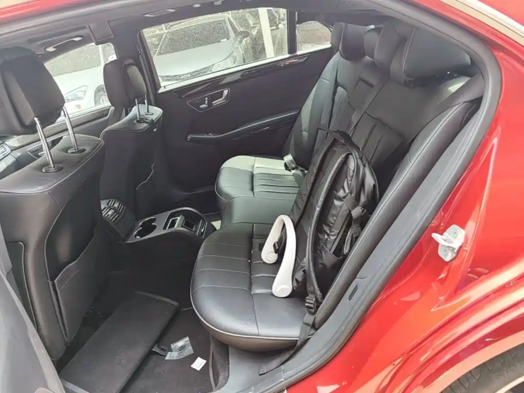 Mercedes-Benz E-Class 2015 — фото 17