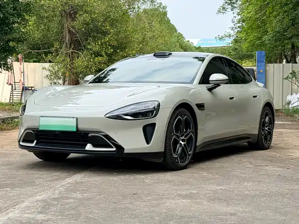Xiaomi SU7 2025