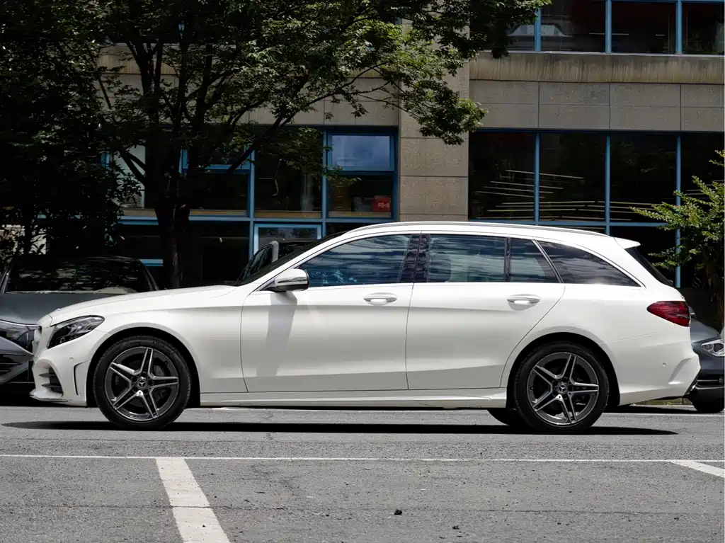 Mercedes-Benz C-Class 2021
