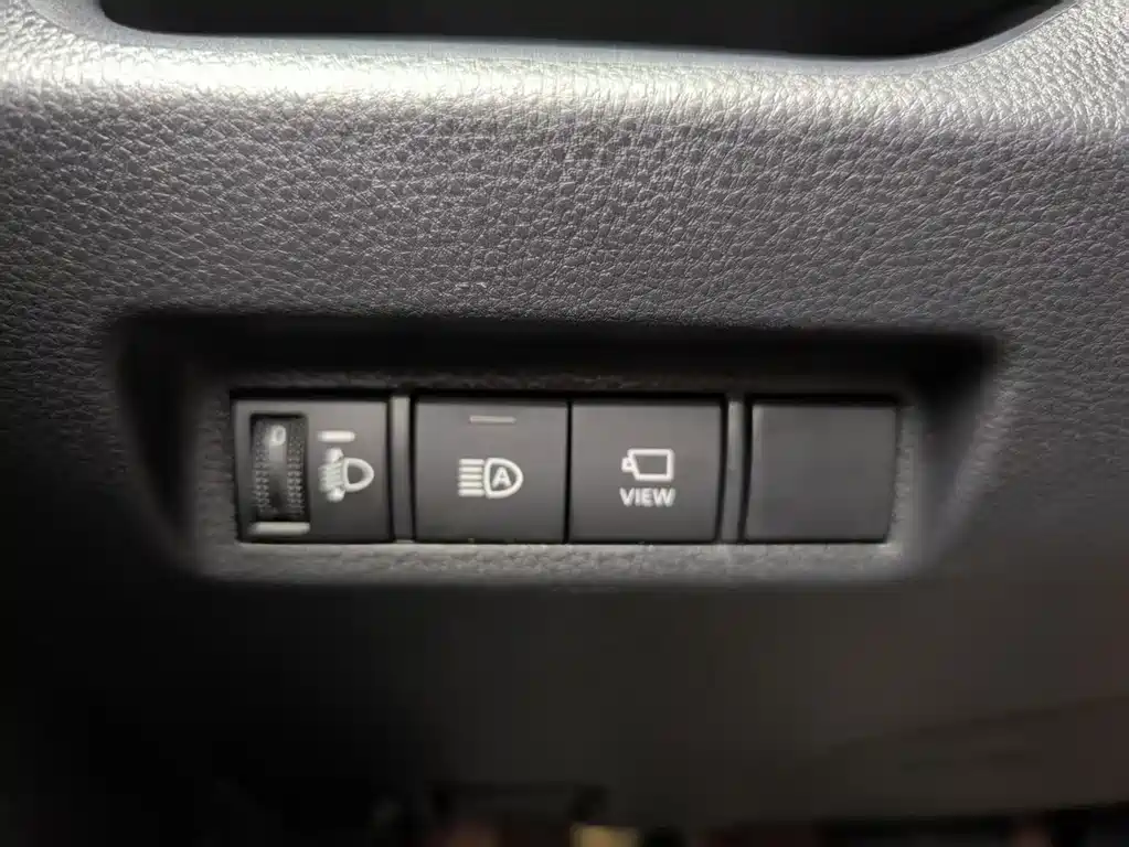Toyota RAV4 2021 — фото 20