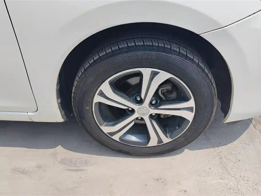 Nissan Tiida 2017