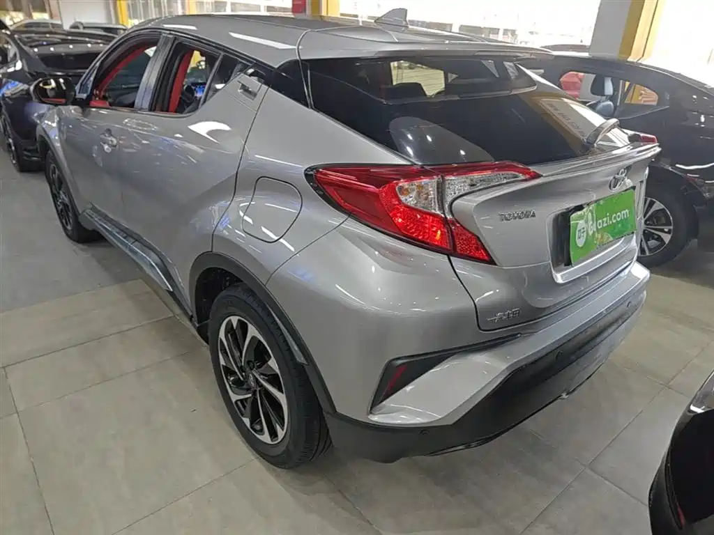 Toyota IZOA 2019 — фото 5