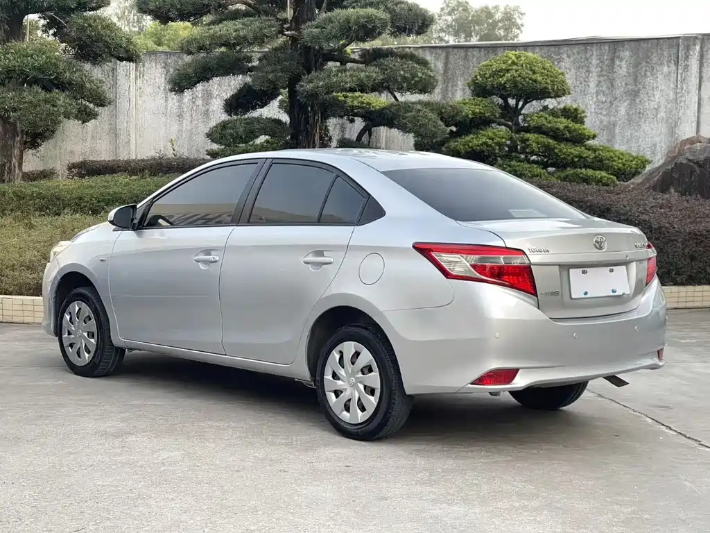 Toyota Vios 2016 — фото 3