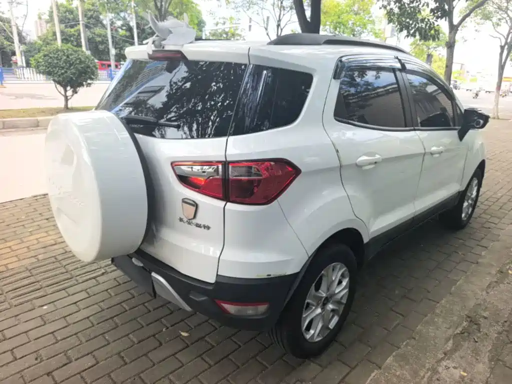 Ford EcoSport 2015 — фото 7