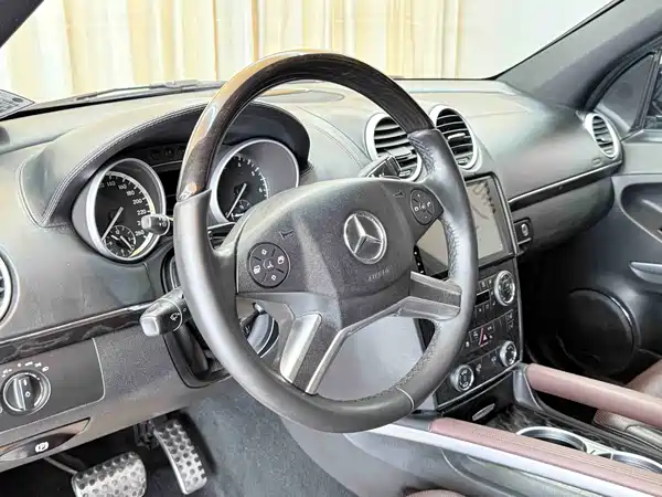 Mercedes-Benz GL-Class 2011