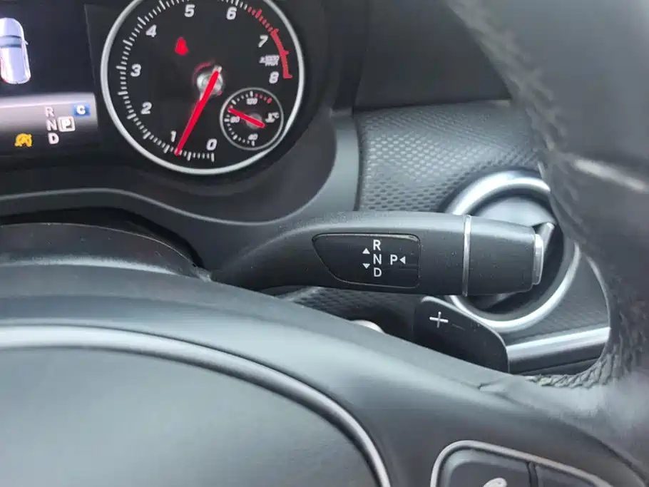 Mercedes-Benz A-Class 2016 — фото 16