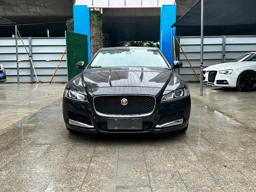 Jaguar XFL 2018