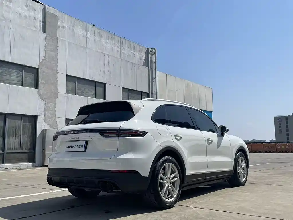 Porsche Cayenne 2020 — фото 9