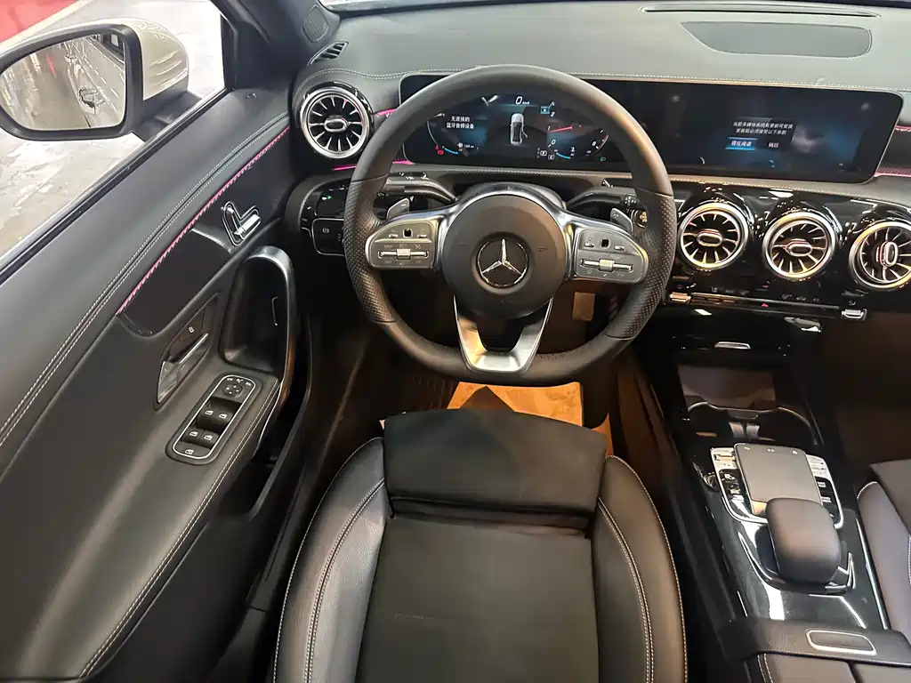 Mercedes-Benz A-Class 2020 — фото 9