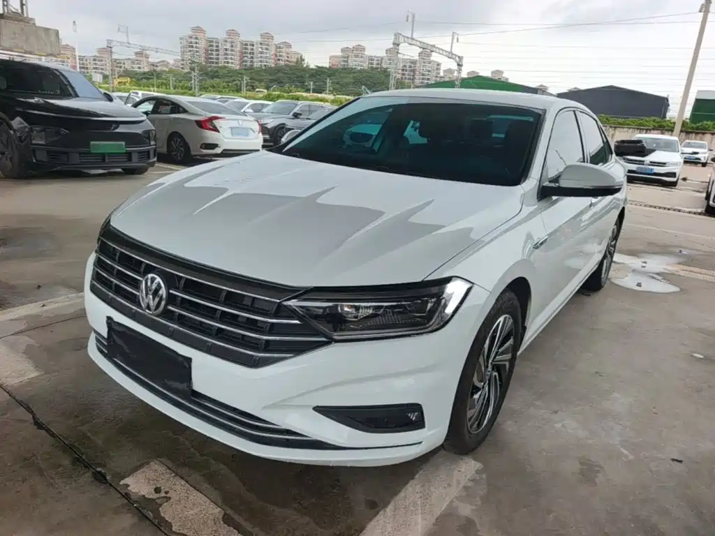 Volkswagen Sagitar 2022