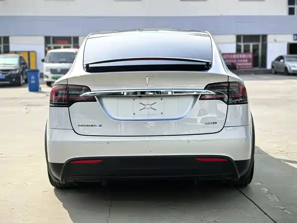 Tesla Model X 2017