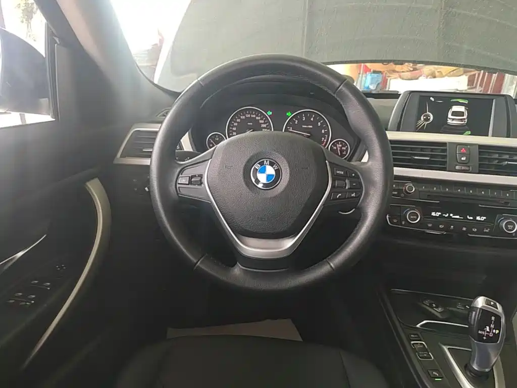 BMW 3 Series GT 2017 — фото 11