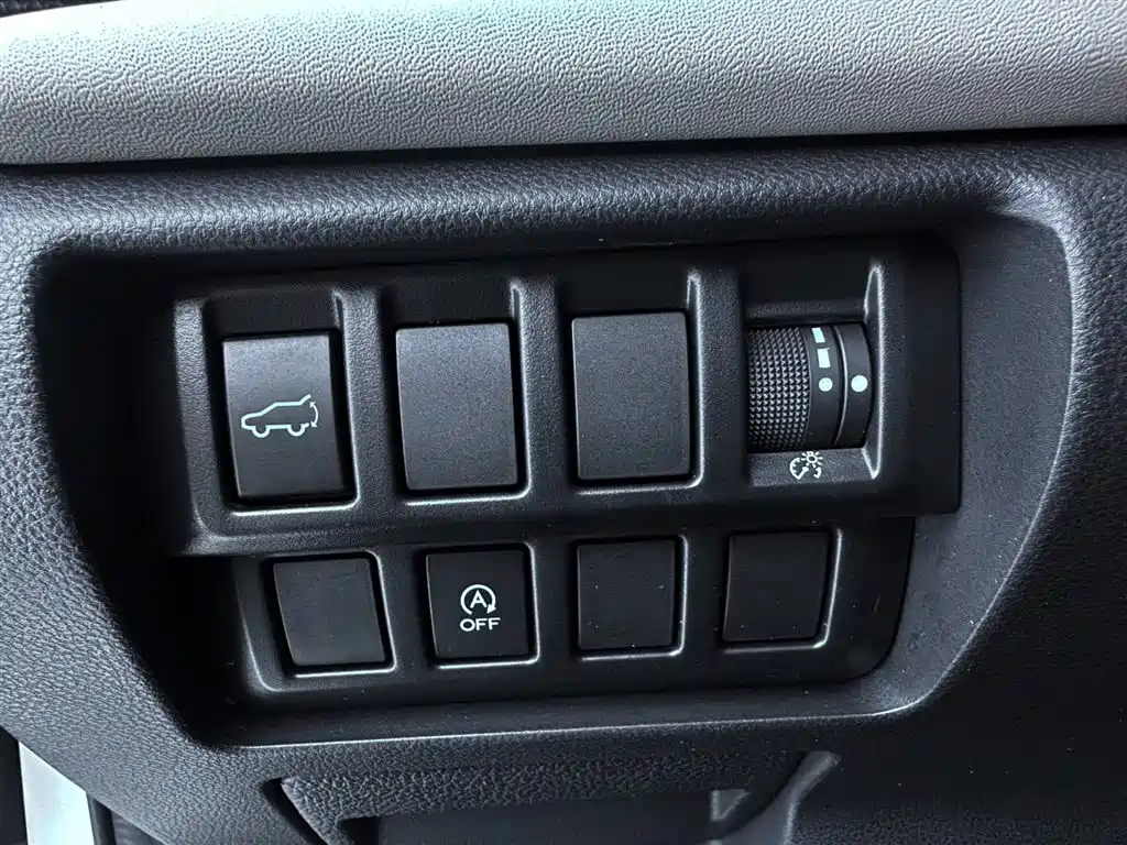 Subaru Forester 2023 — фото 13