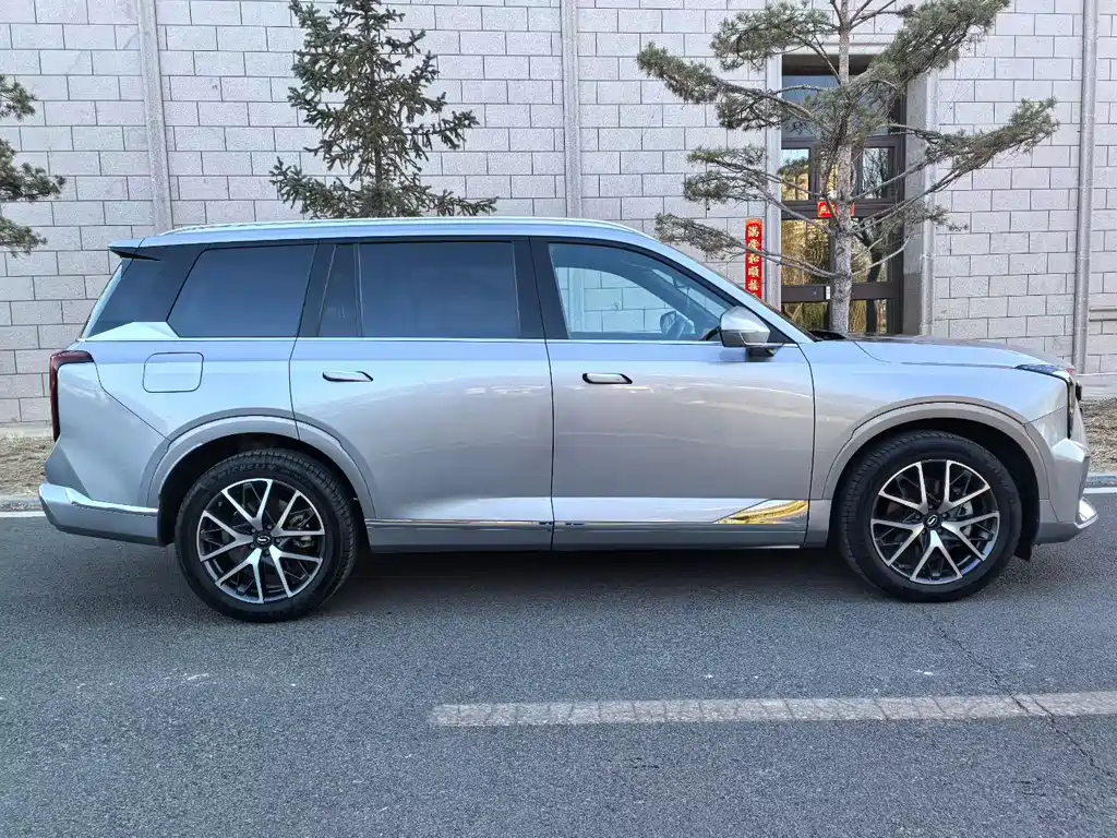 GAC Motor Trumpchi GS8 2022 — фото 4