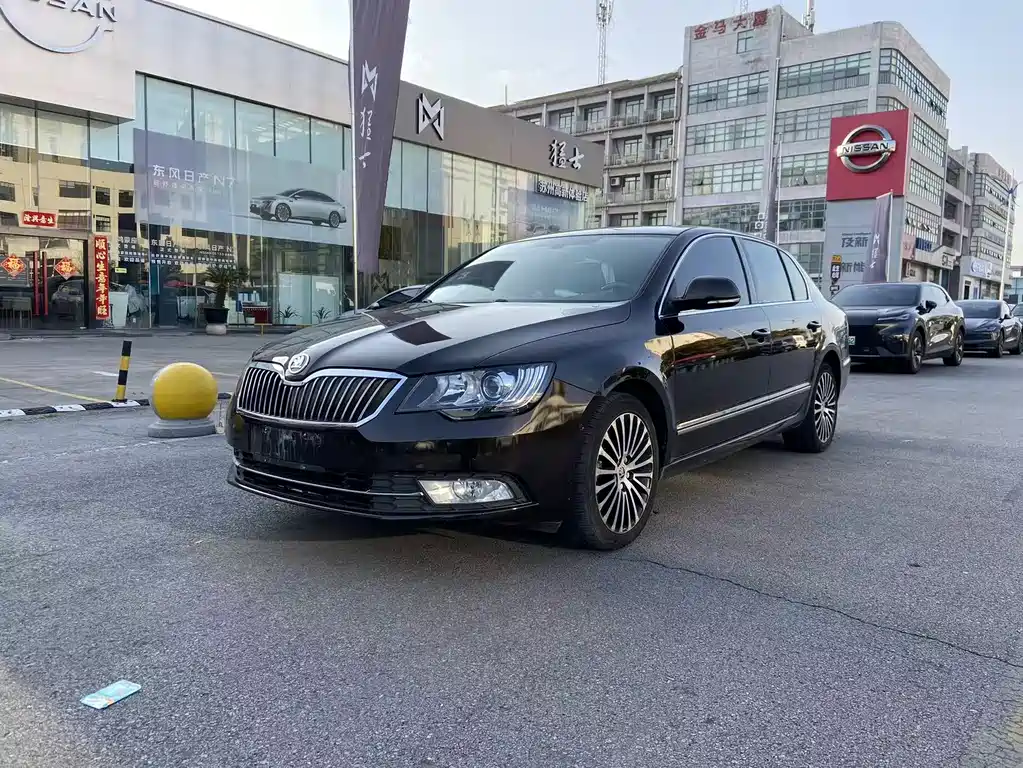Skoda Superb 2014 — фото 1