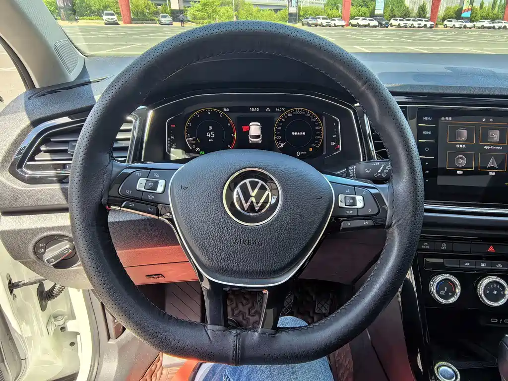 Volkswagen T-Roc 2022 — фото 13