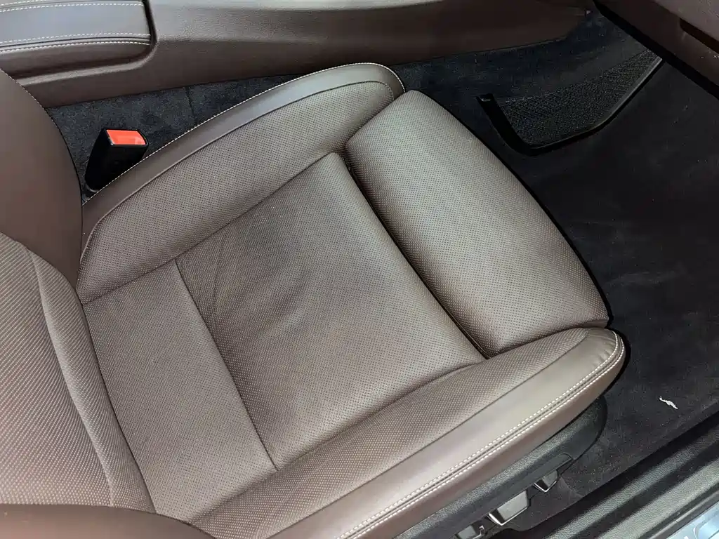 BMW 5 Series GT 2014 — фото 14