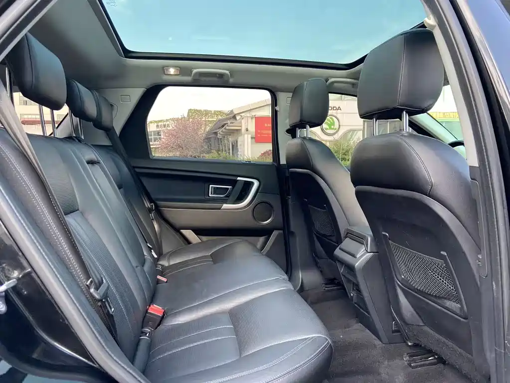 Land Rover Discovery Sport 2016 — фото 13