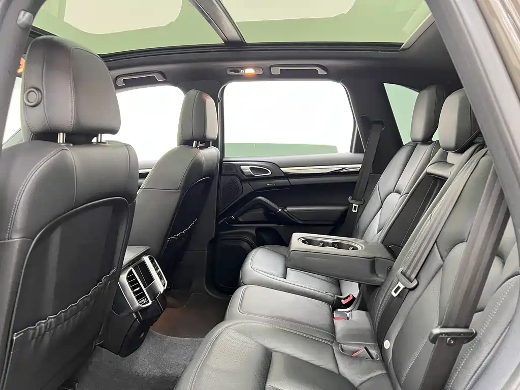 Porsche Cayenne 2015 — фото 17