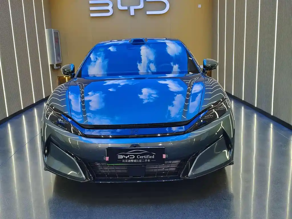 BYD Han L 2025