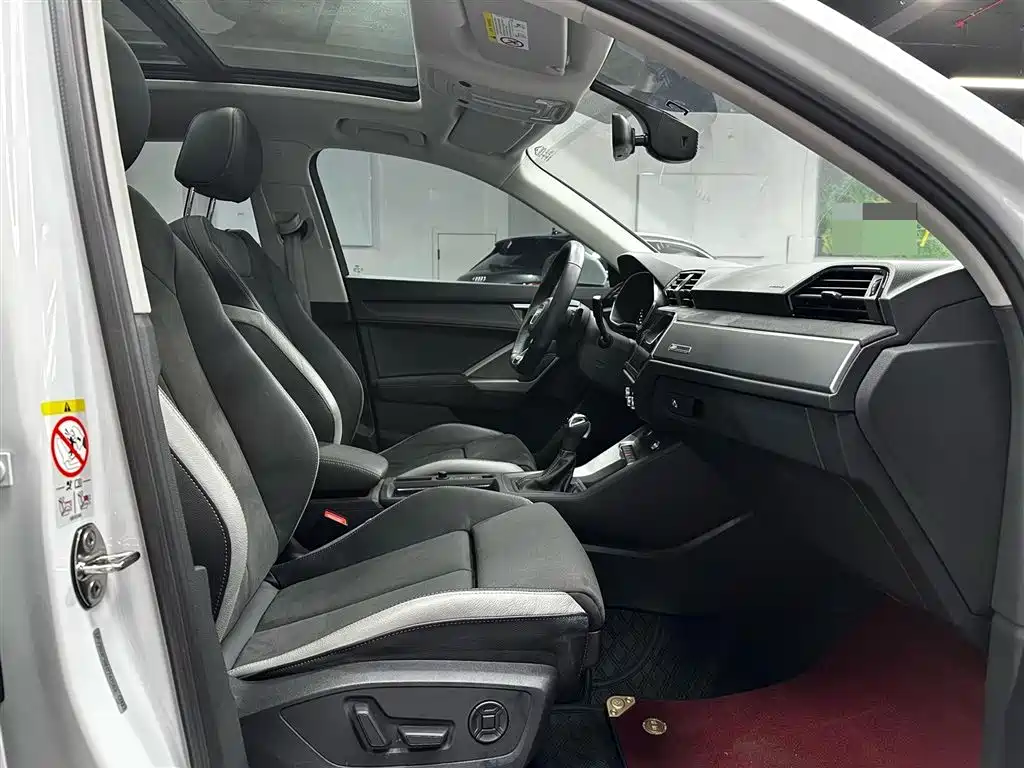 Audi Q3 2022 — фото 12