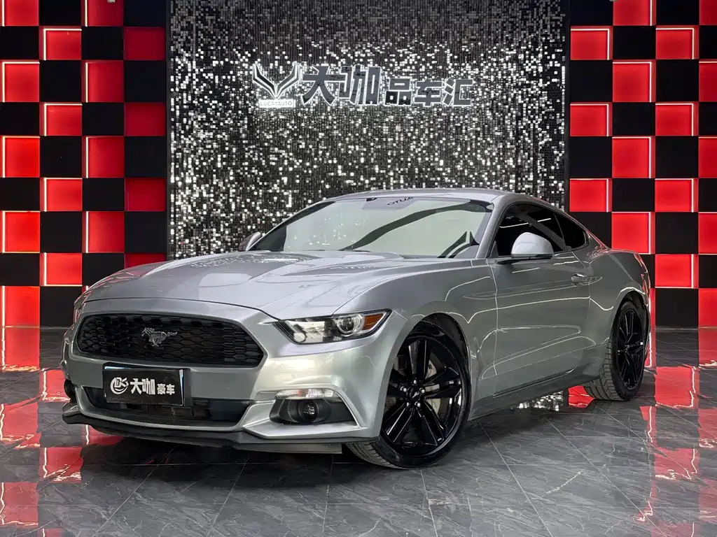 Ford Mustang 2017 — фото 1