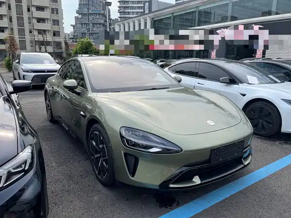 Xiaomi SU7 2025