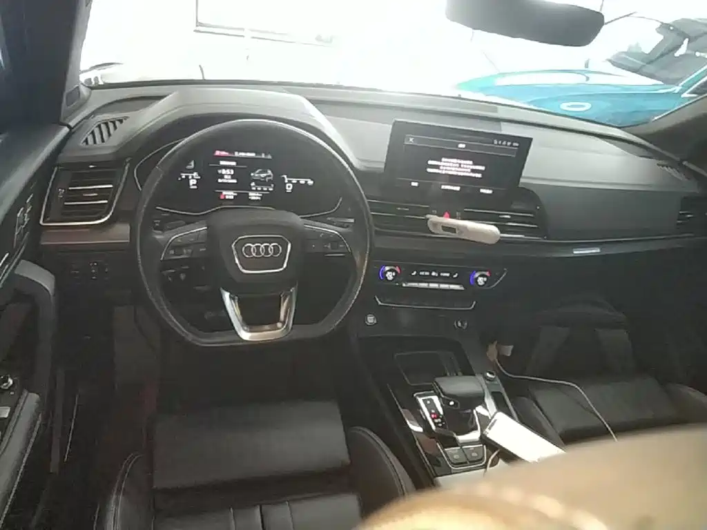 Audi Q5L 2023 — фото 10