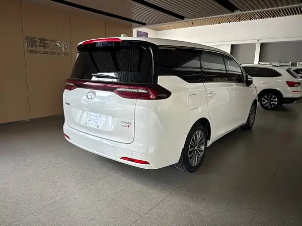 GAC Trumpchi M6 2020