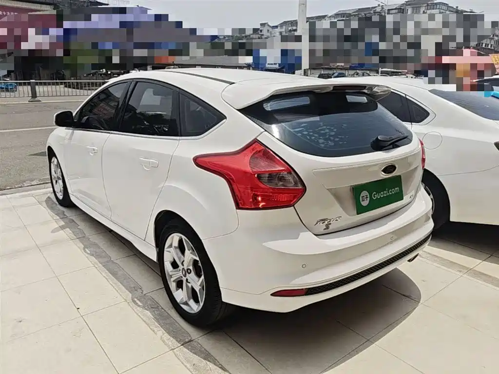 Ford Focus 2015 — фото 5