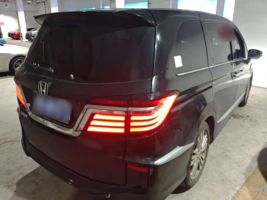 Honda Elysion 2018