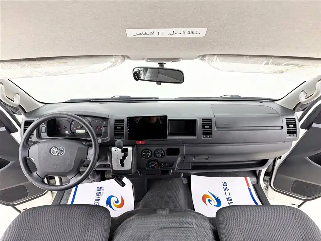 Toyota Hiace 2018 — фото 9