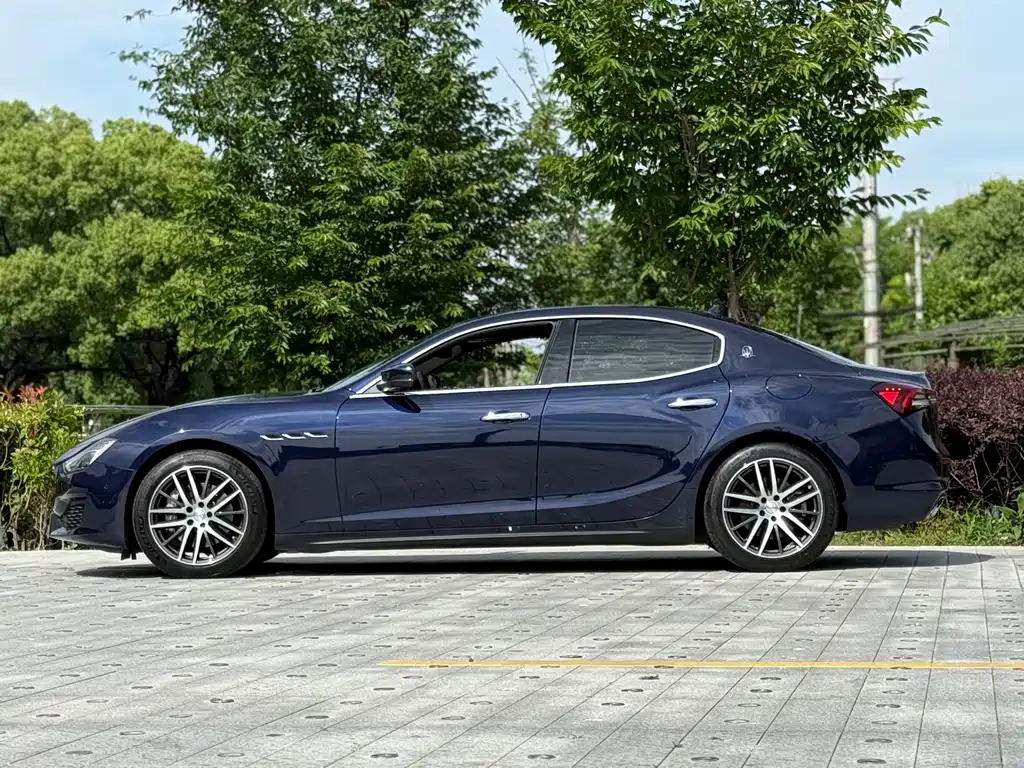 Maserati Ghibli 2020 — фото 3